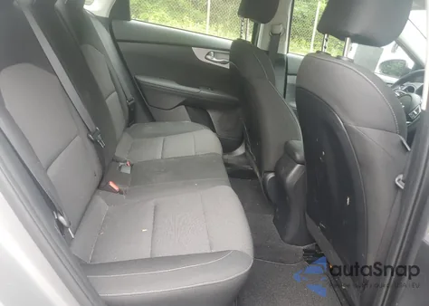 2024 Kia Forte Lx z USA, uszkodzony, nr VIN 3KPF24AD6RE764808